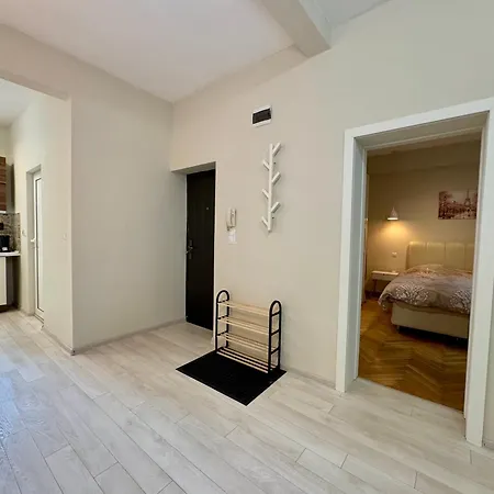 Center - Visionz Apartment