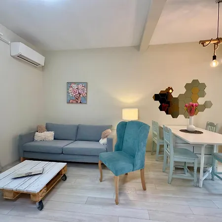 Center - Visionz Apartment *